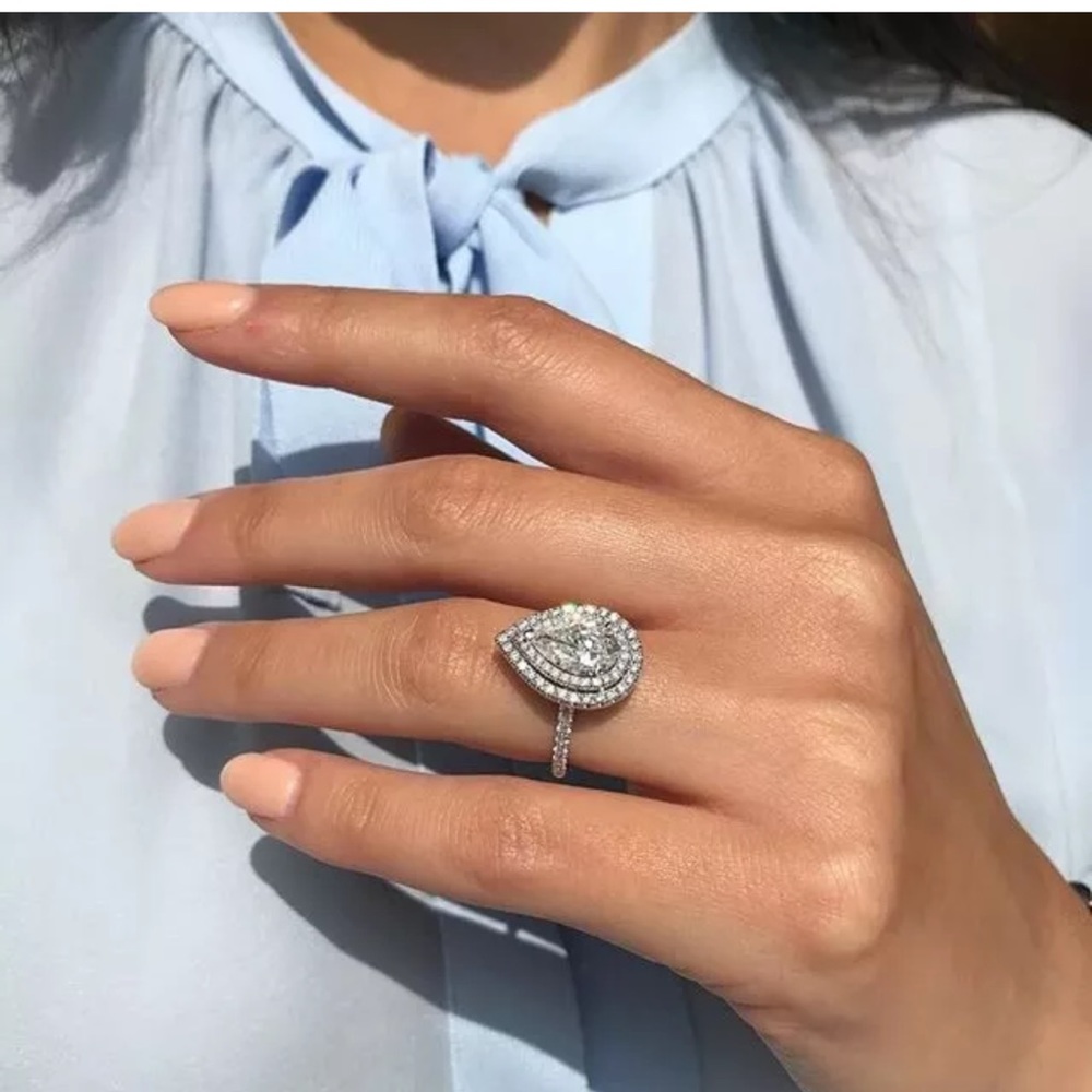 Gorgeous Pear Cut White Sapphire Women 925 Silver